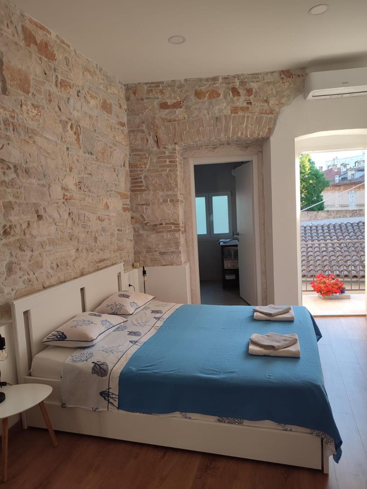 Central Studio Apartment Pula Exterior photo