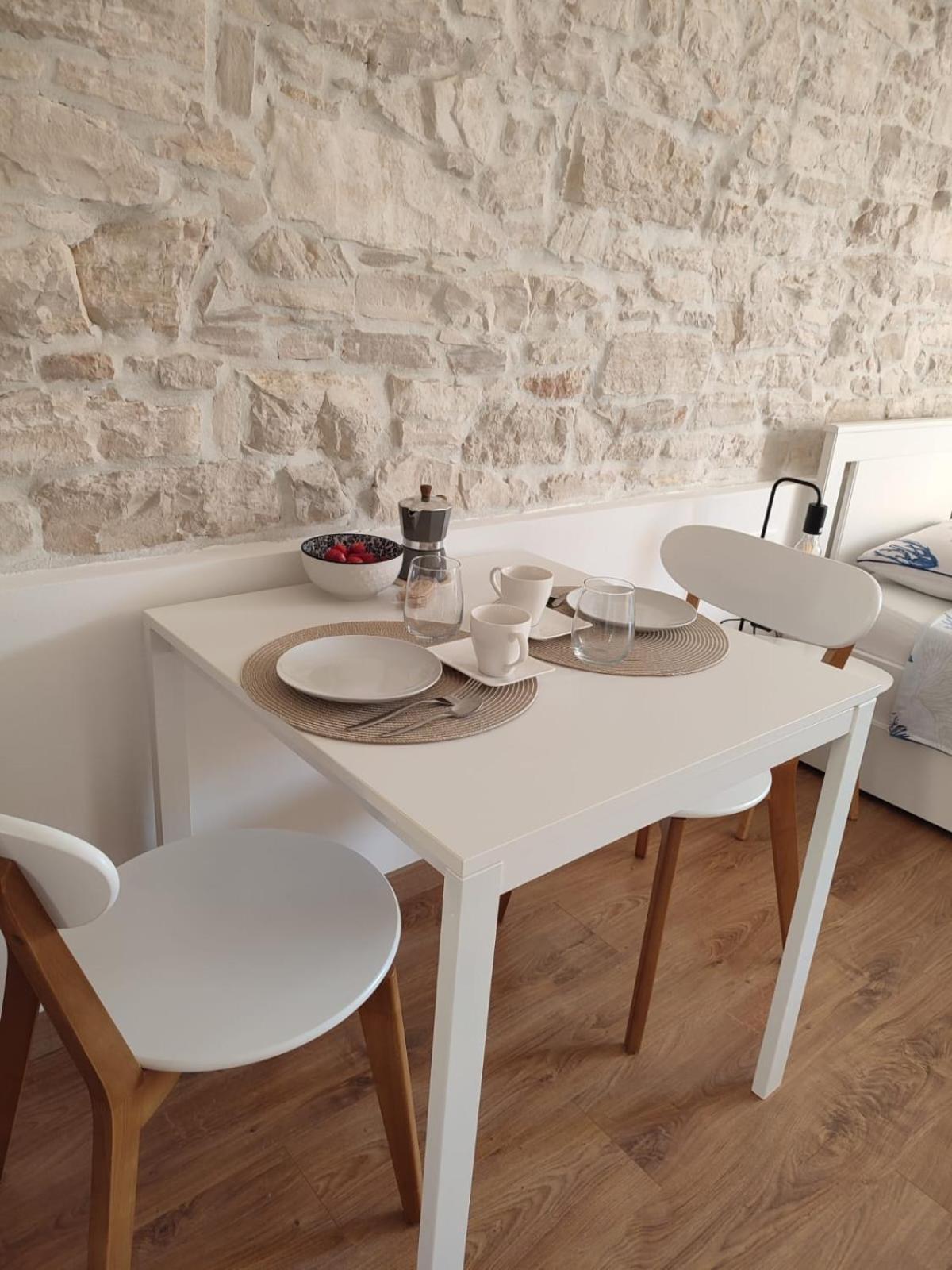 Central Studio Apartment Pula Exterior photo